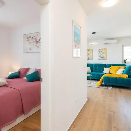 Luxury Sea View Anda מאקרסקה